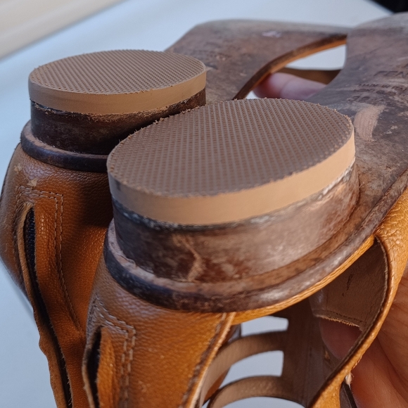 Authentic Fendi Leather Sz 39 1/2 Gladiator Ankle Boho Sandals - Picture 9 of 14